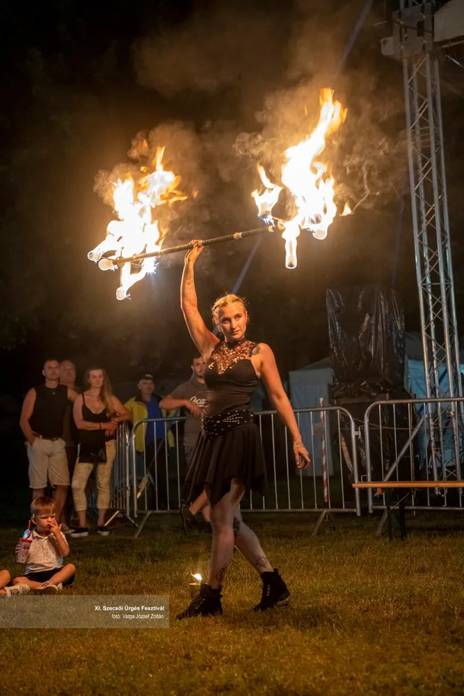 tűzzsonglőrök 0025.jpg